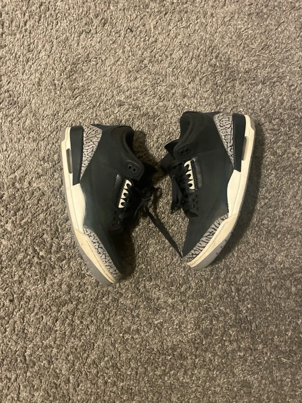 Jordan Men’s Black/White Retro Low Top Sneakers